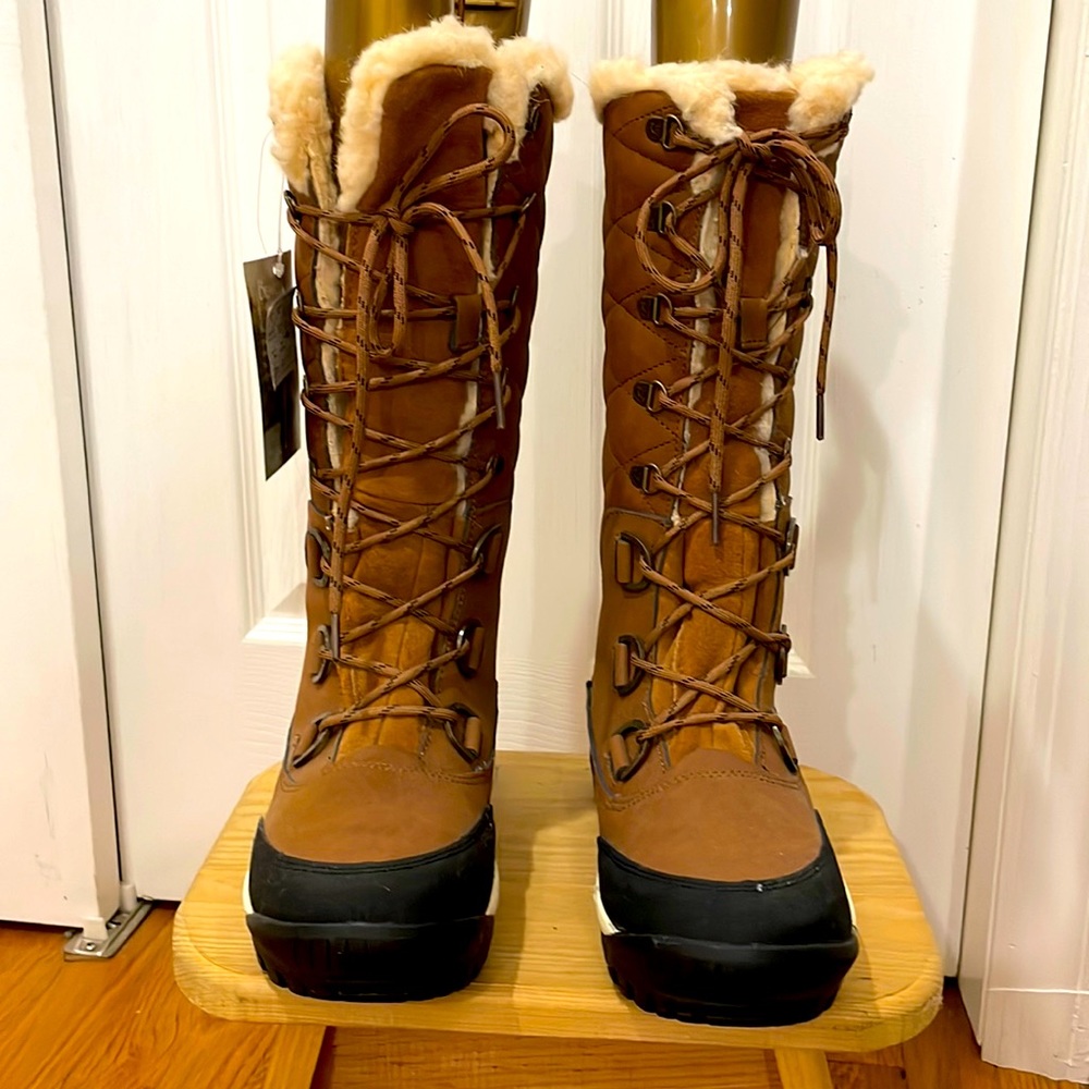 Winter boots never used!
